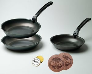 3 carbon steel pan set with 2 handle and accessories